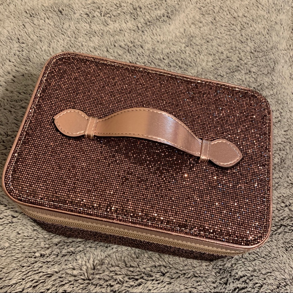 NWOT Makeup Case